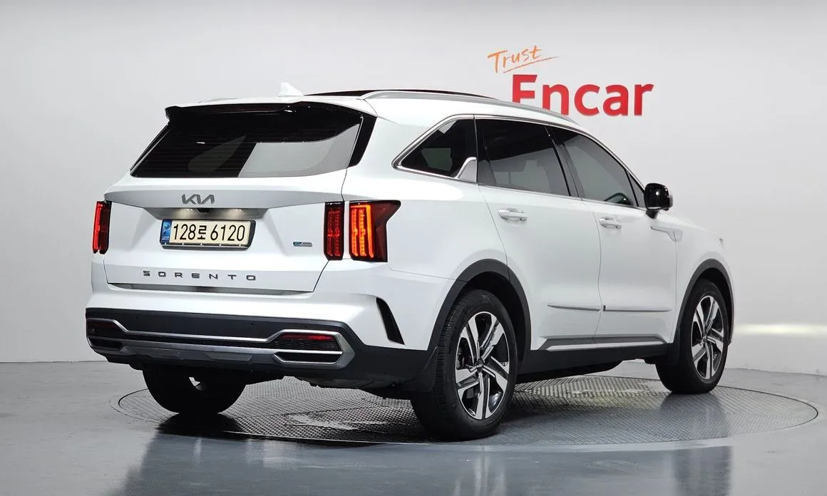 Kia Sorento — фото 6