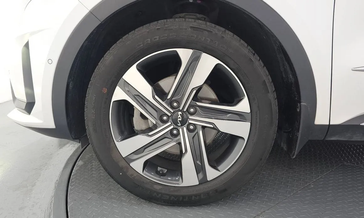 Kia Sorento — фото 10