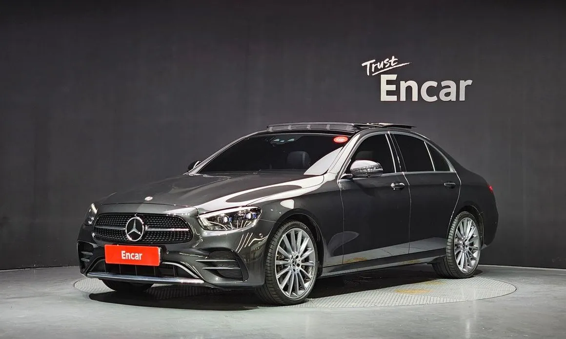 Mercedes-Benz E-Class — фото 1