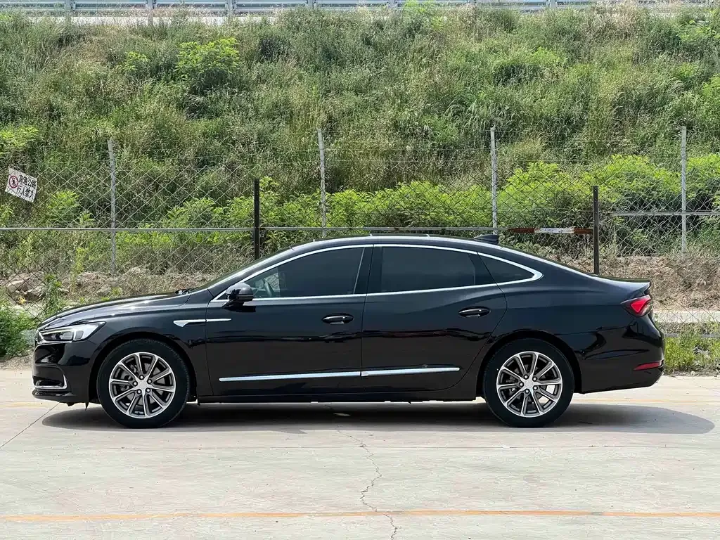 Buick LaCrosse — фото 9