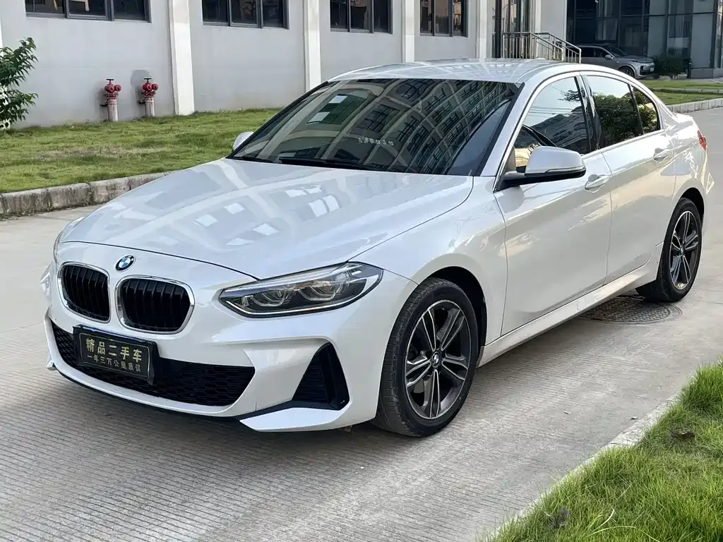 BMW 1 Series — фото 1