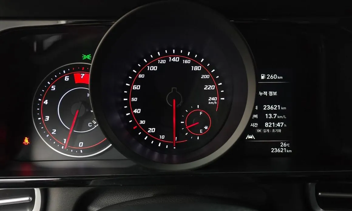 Hyundai AVANTE 2023 из KR, фото 3