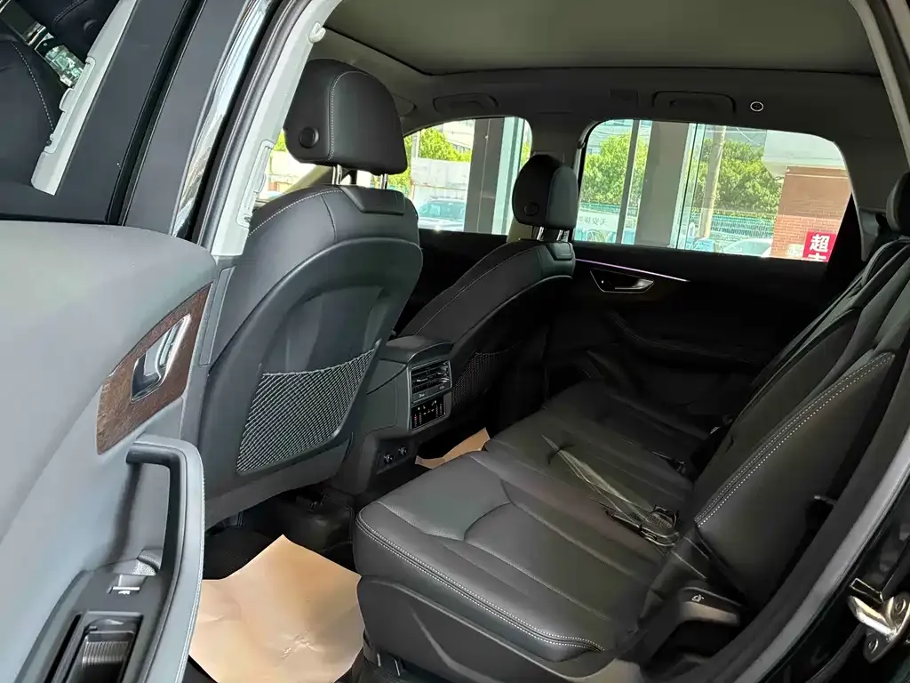 Audi Q7 — фото 4