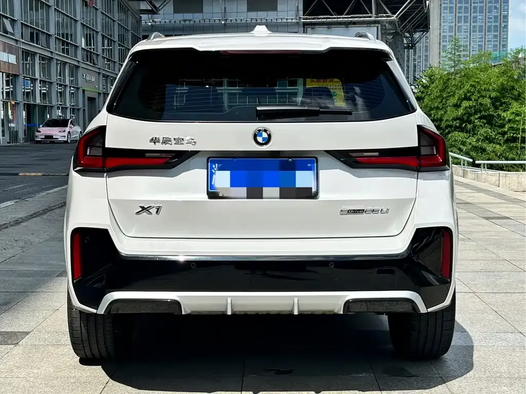 BMW X1 — фото 2
