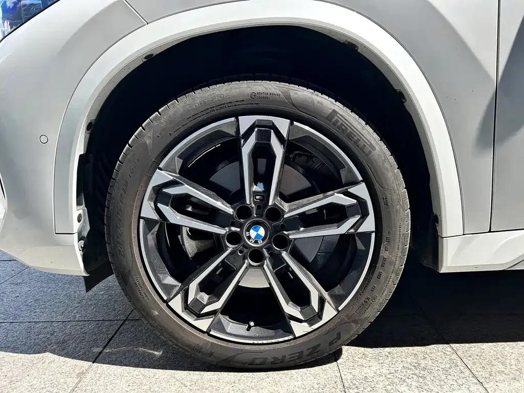 BMW X1 — фото 7