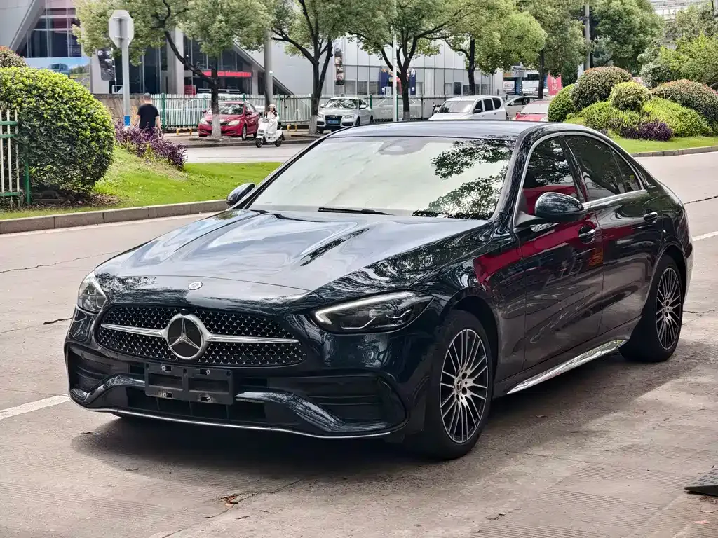 Mercedes-Benz C-Class — фото 1