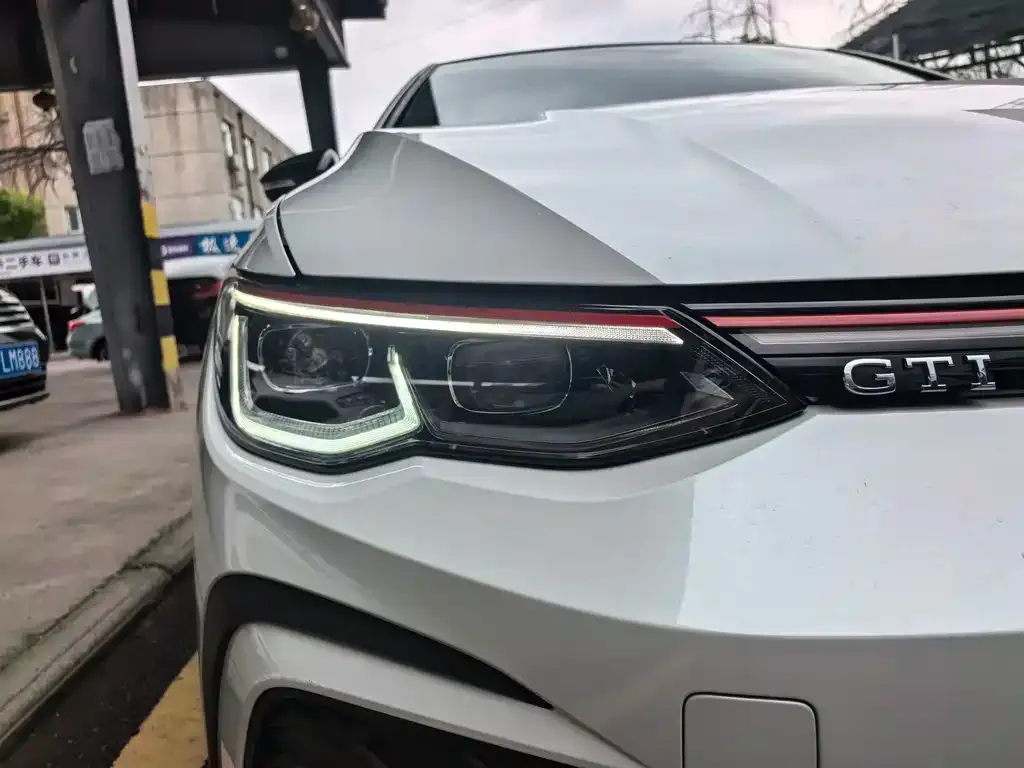 Volkswagen Golf GTI 2022 из CN, фото 2