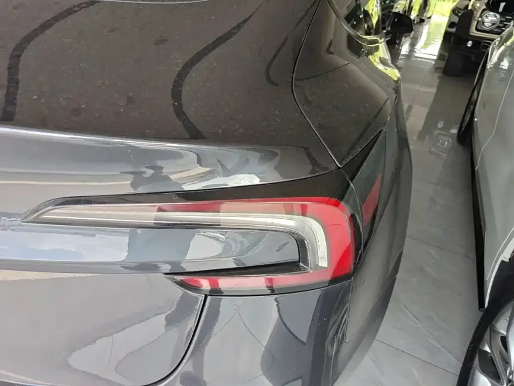 Tesla Model 3 — фото 6
