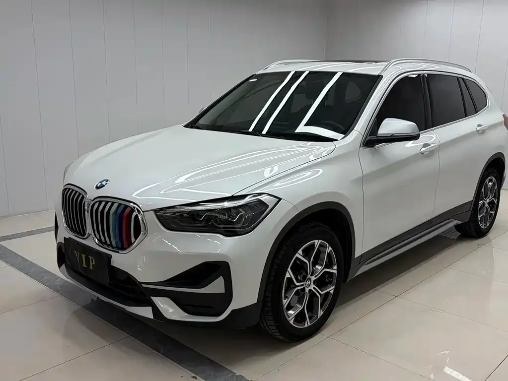 BMW X1 — фото 1