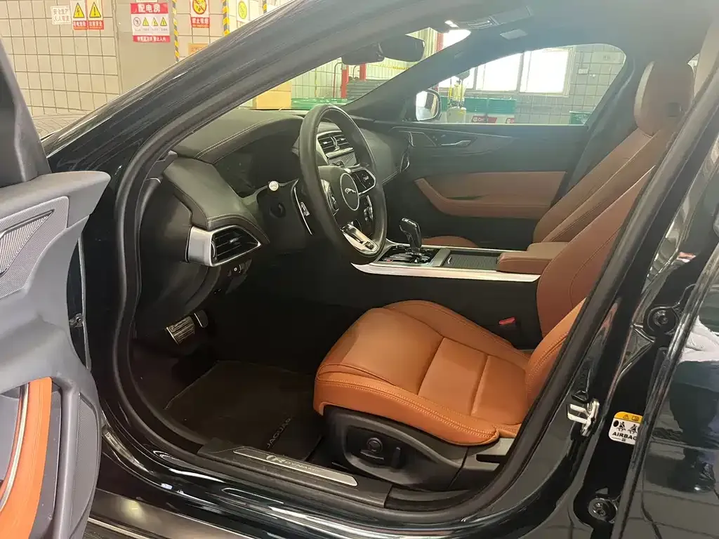 Jaguar XEL 2024 из CN, фото 10