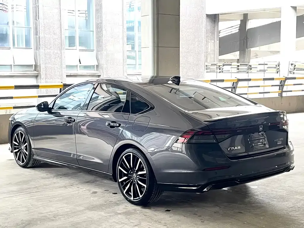 Honda Accord — фото 4