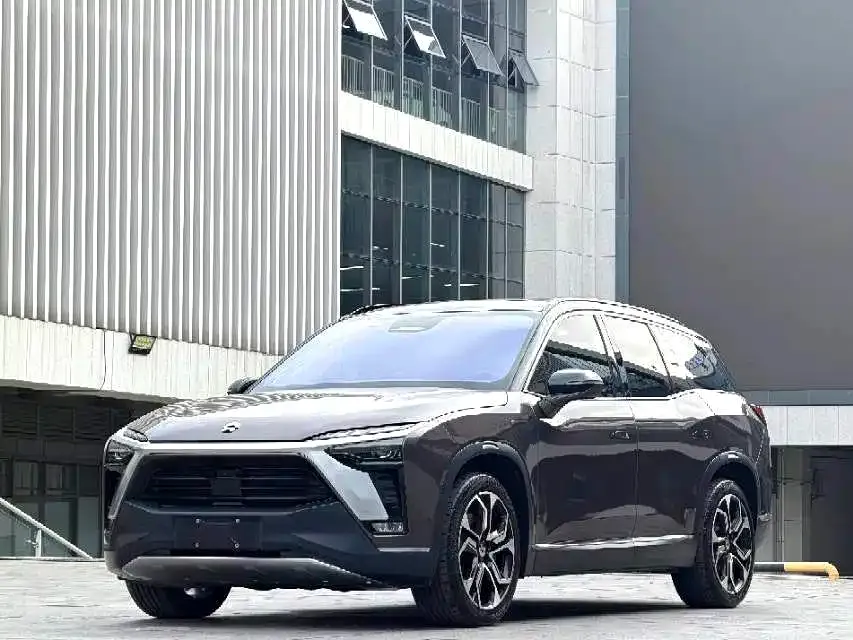 NIO ES8