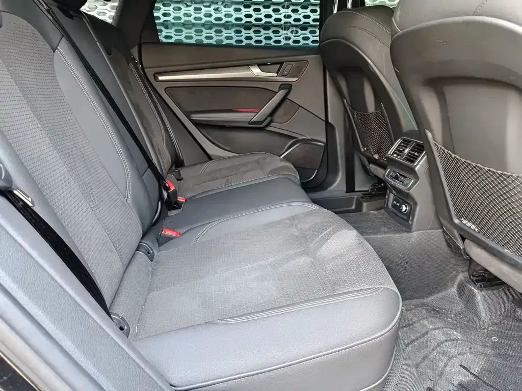 Audi Q5L Sportback — фото 6