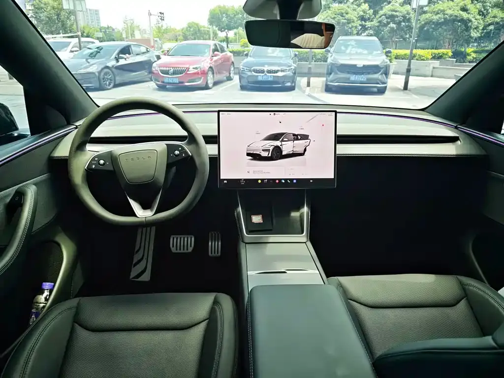 Tesla Model Y — фото 7