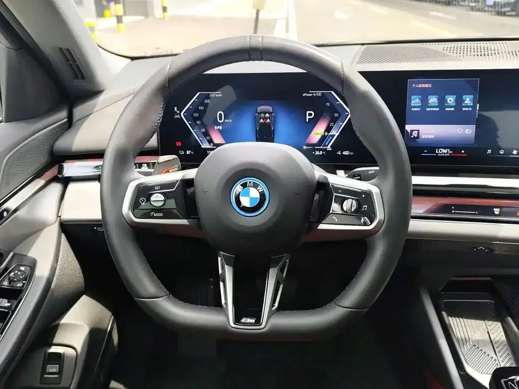 BMW i5 — фото 3