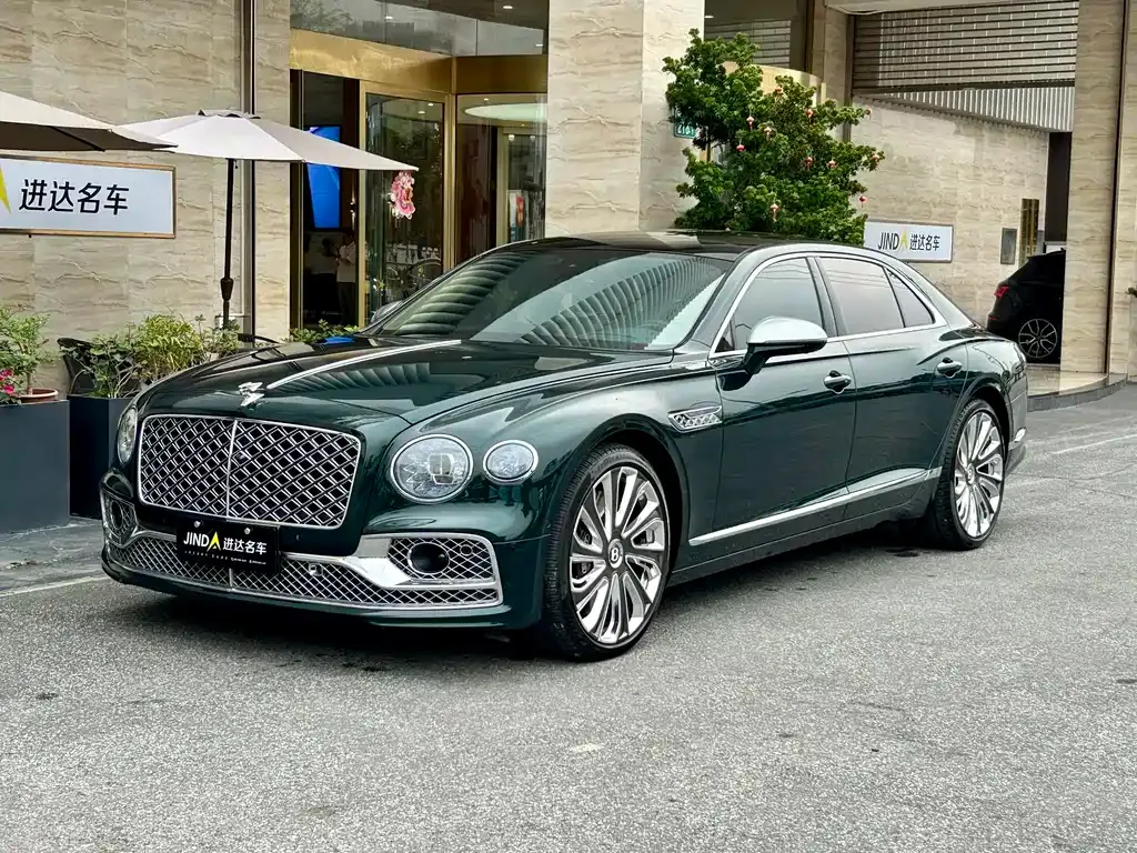 Bentley Flying Spur — фото 1