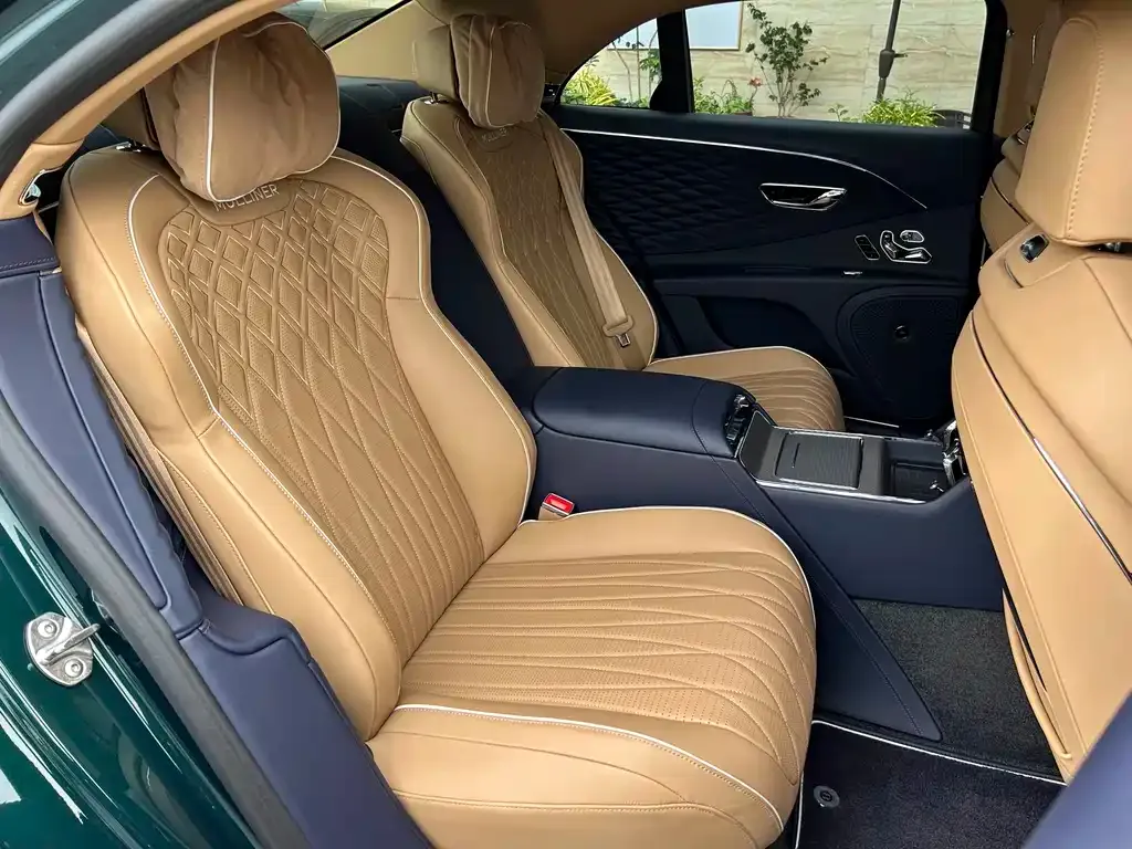 Bentley Flying Spur — фото 4