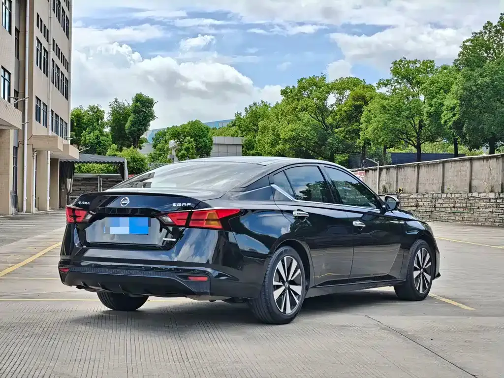 Nissan Teana — фото 10