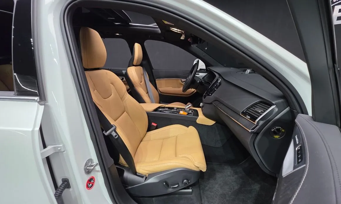 Volvo XC90 2025 из KR, фото 10