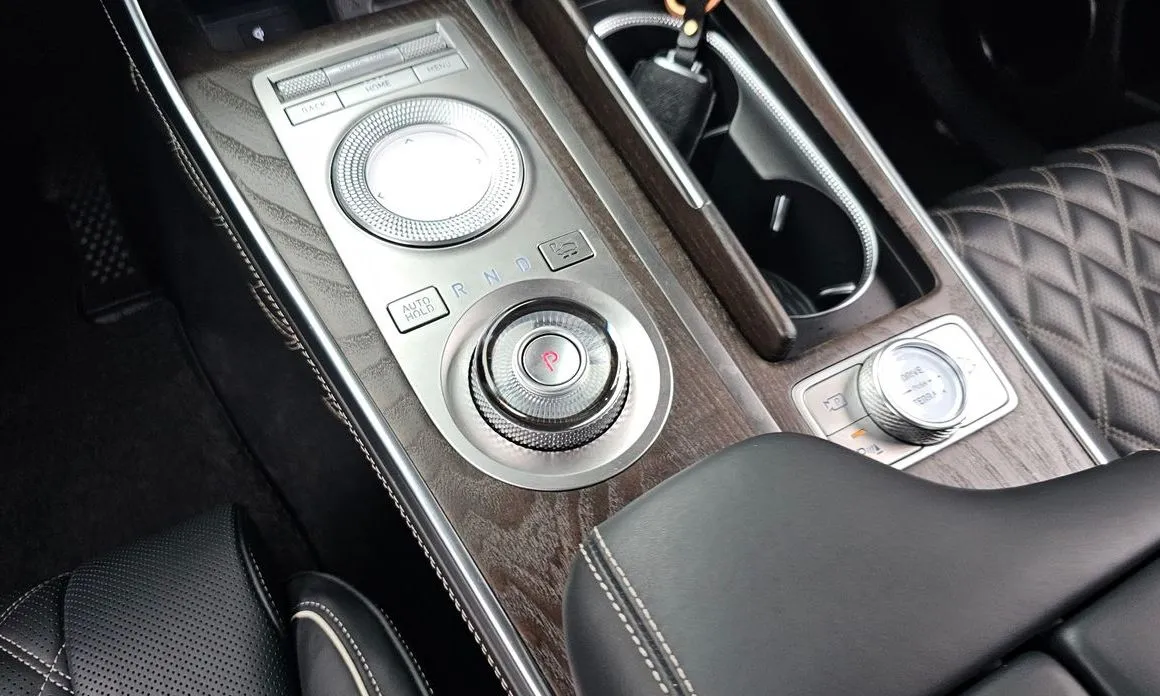 Genesis GV80 — фото 10