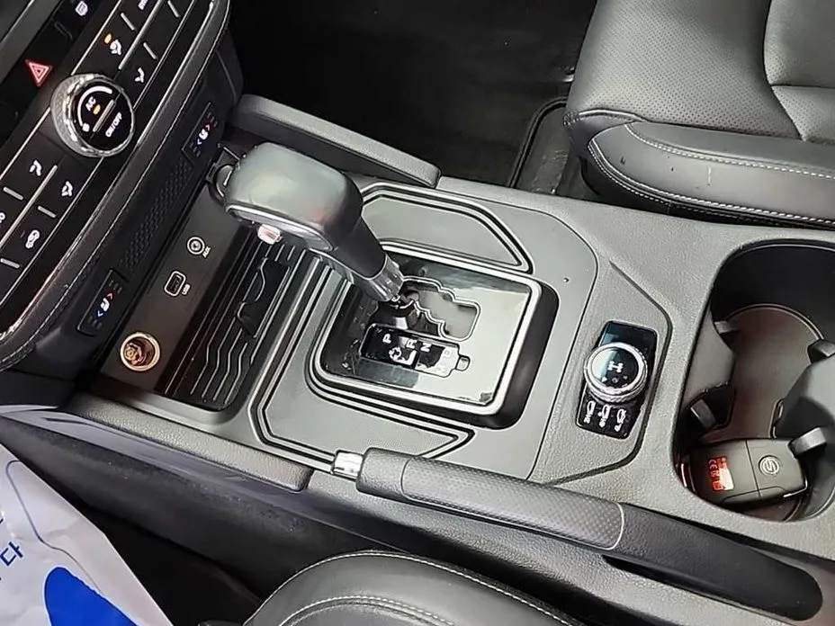 KG Mobility (Ssangyong) Rexton — фото 6