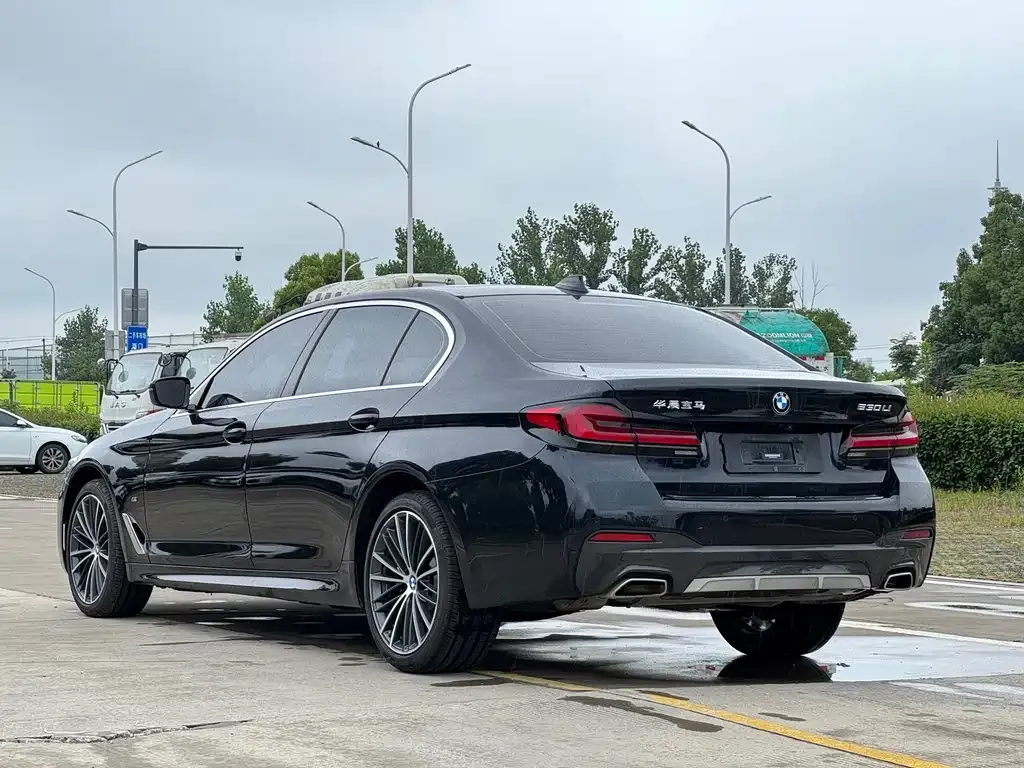 BMW 5 Series — фото 3