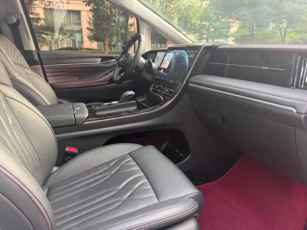 GAC Motor Trumpchi M8 — фото 10
