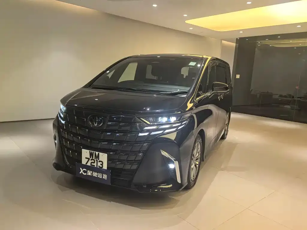 Toyota Alphard — фото 7