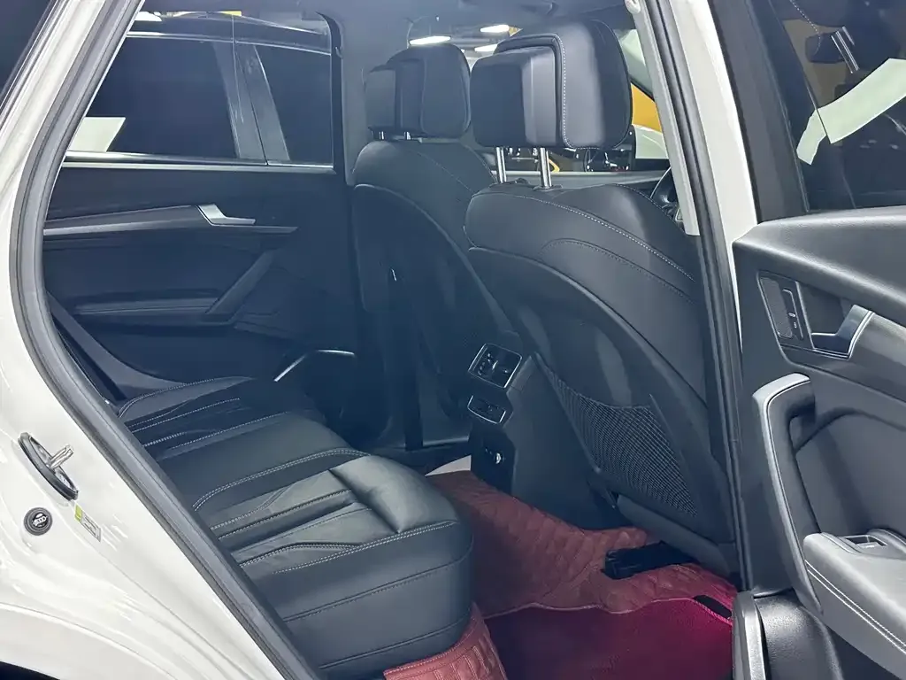 Audi Q5L 2022 из CN, фото 8