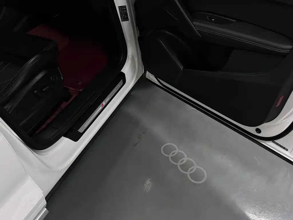 Audi Q5L 2022 из CN, фото 3