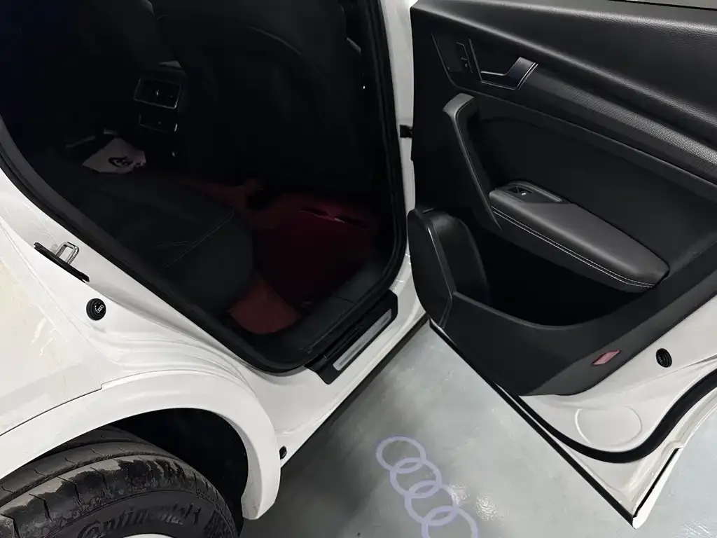 Audi Q5L 2022 из CN, фото 2