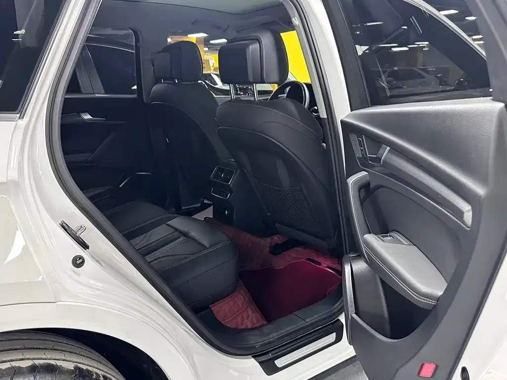Audi Q5L 2022 из CN, фото 4