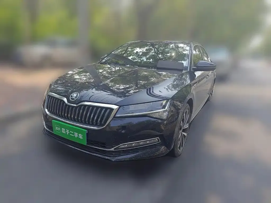 Skoda Superb — фото 7
