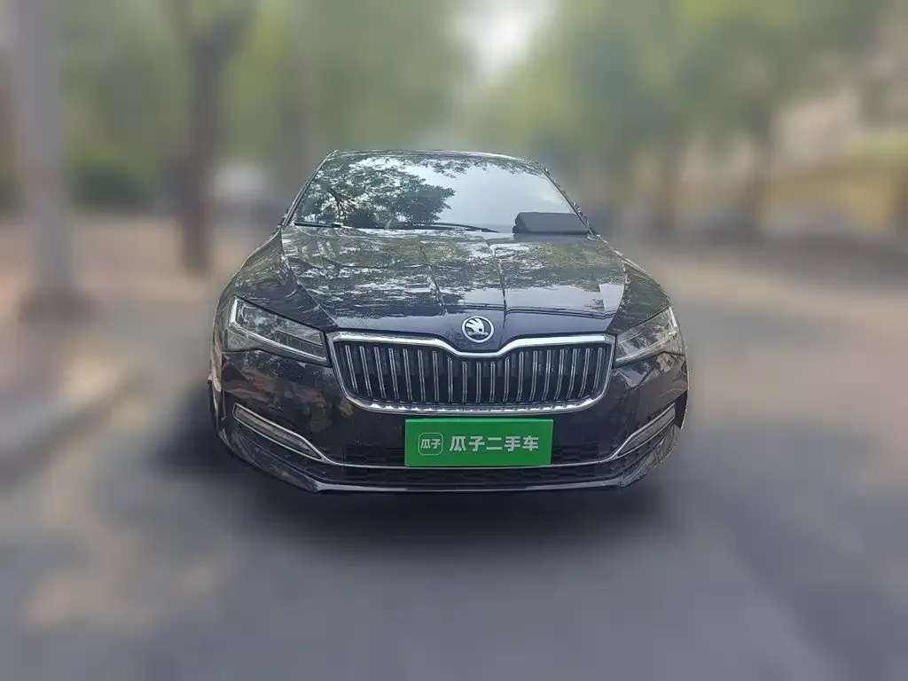 Skoda Superb — фото 2