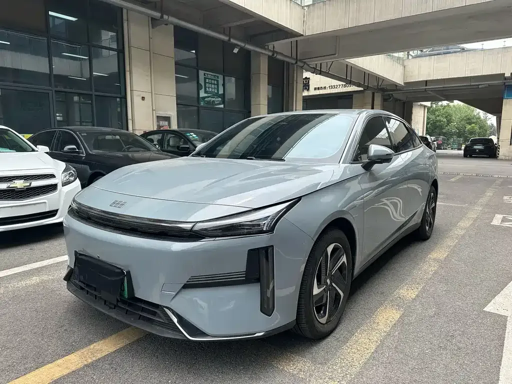 Geely Galaxy L6