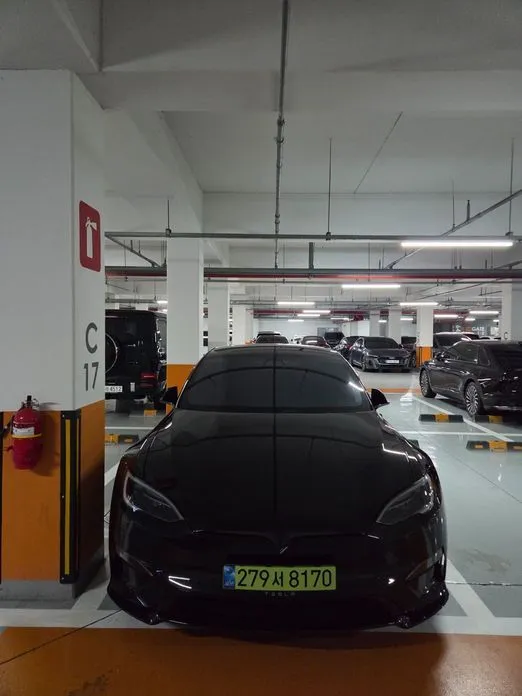 Tesla Model S — фото 3