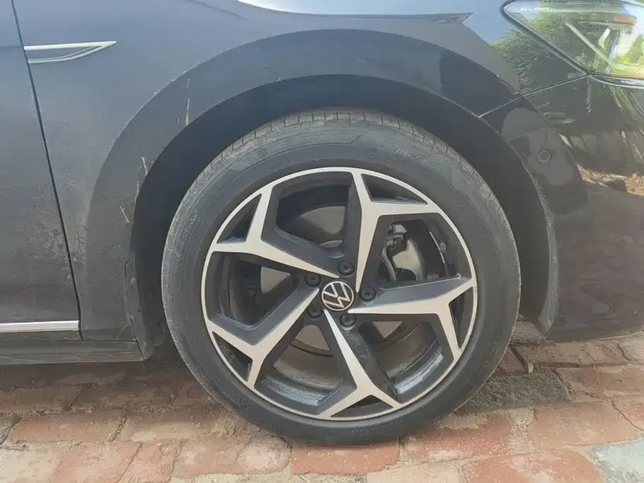 Volkswagen Passat — фото 10
