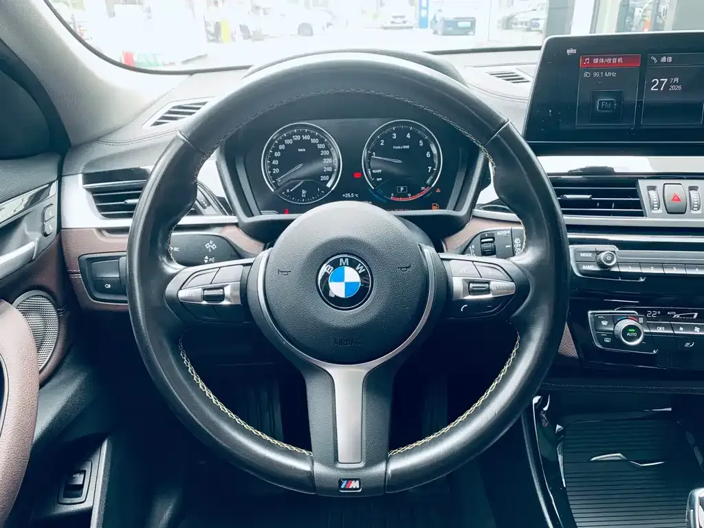 BMW X2 — фото 9
