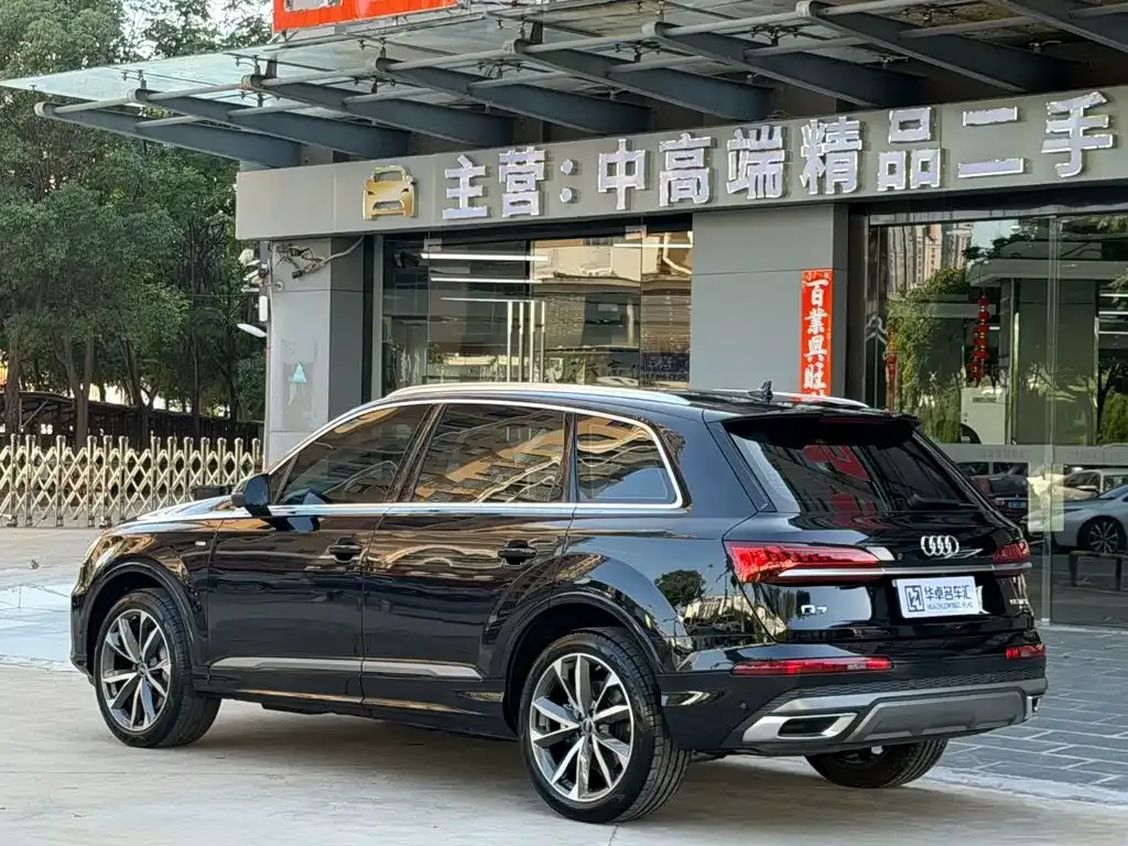 Audi Q7 — фото 5
