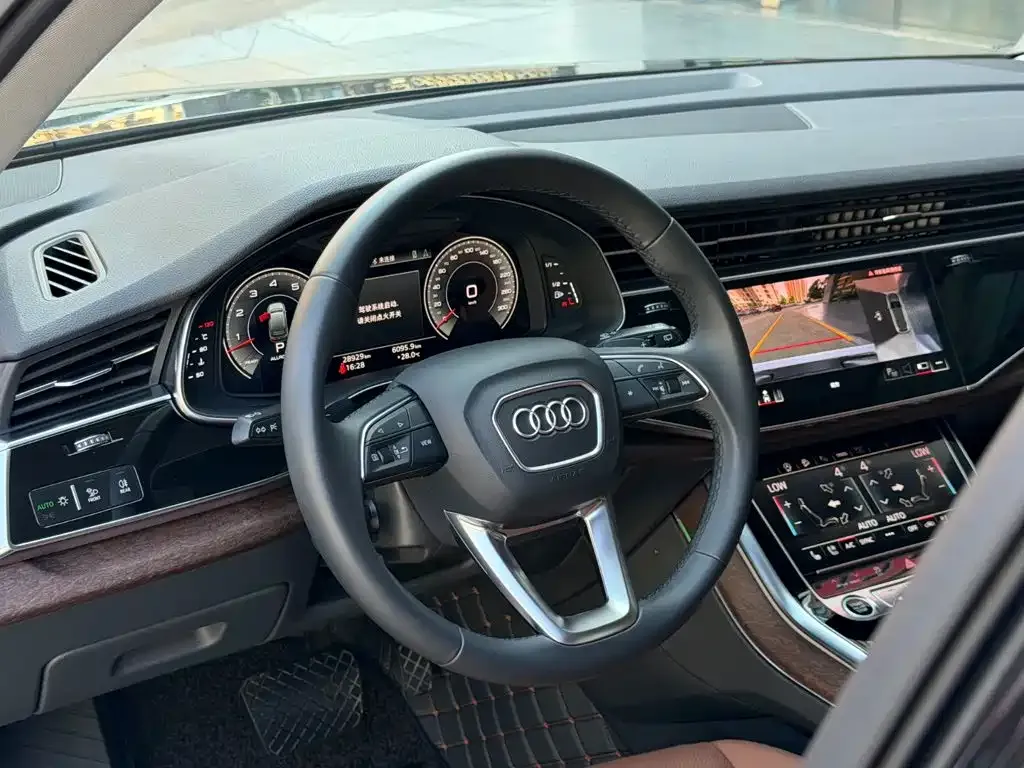 Audi Q7 — фото 2