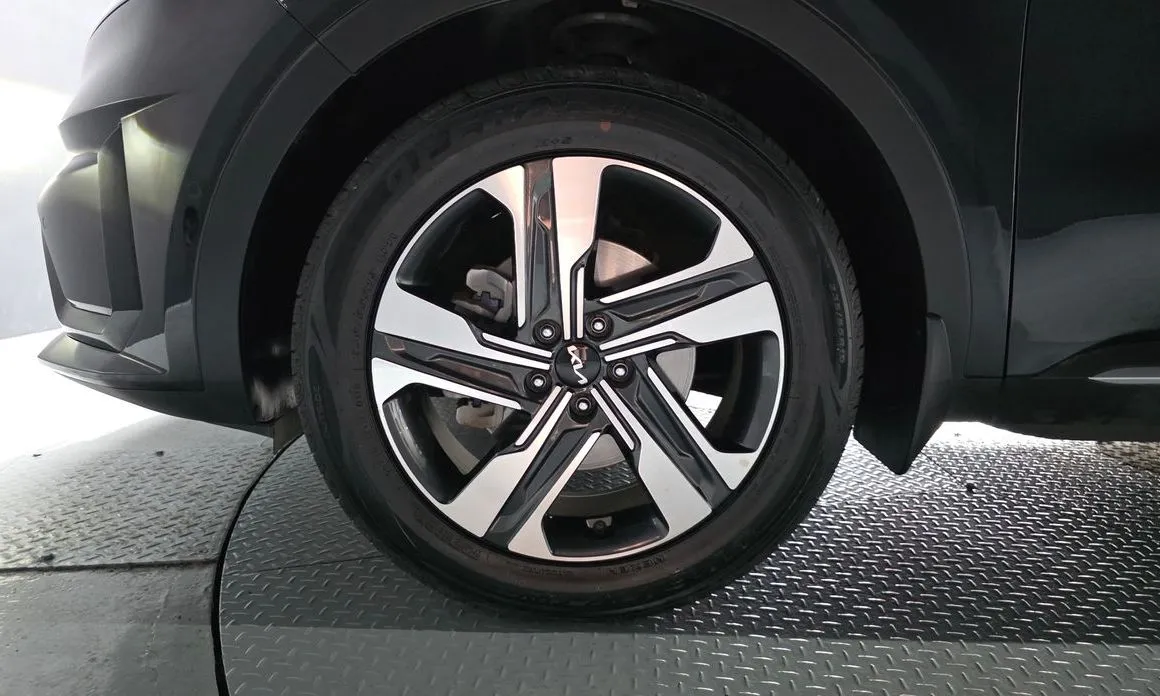 Kia Sorento — фото 7