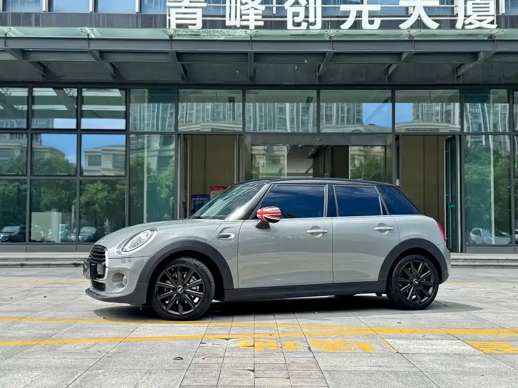 MINI Cooper (3-door) — фото 1
