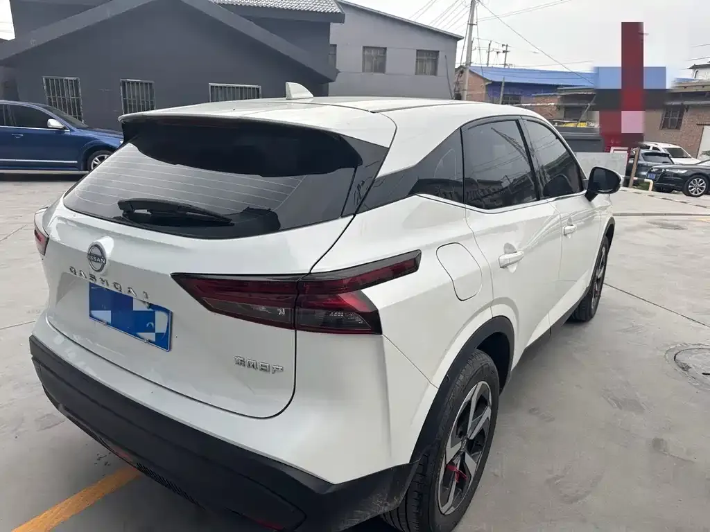 Nissan Qashqai — фото 8