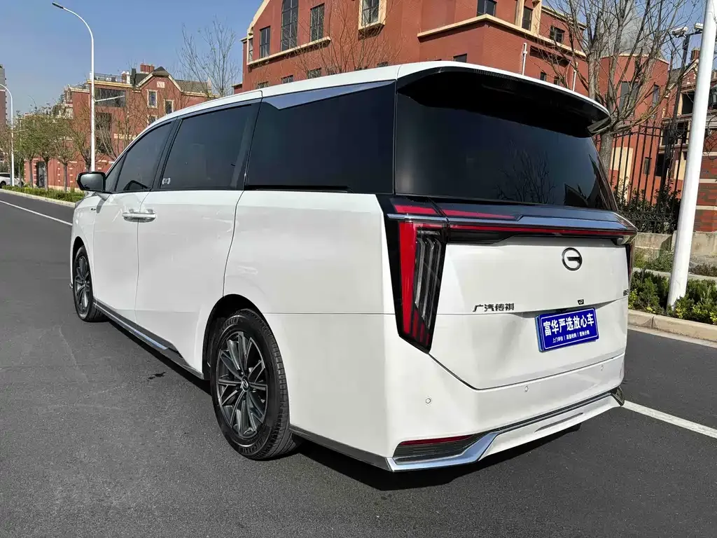 GAC Motor Trumpchi M8 — фото 2