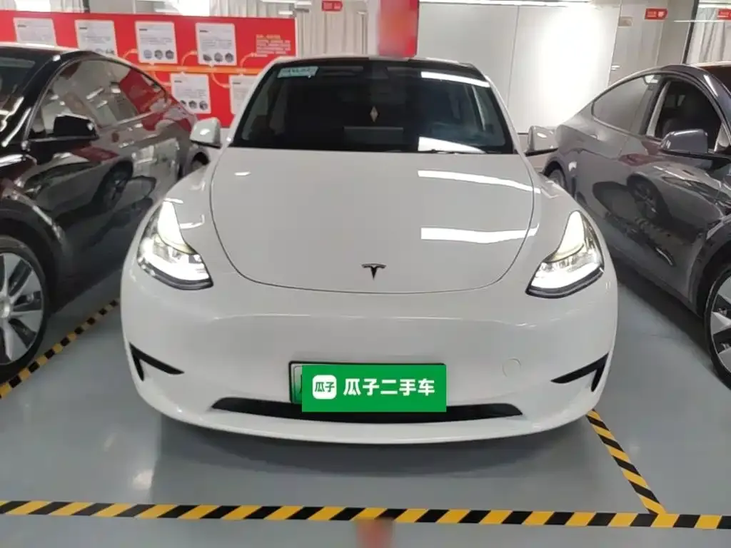 Tesla Model Y — фото 4