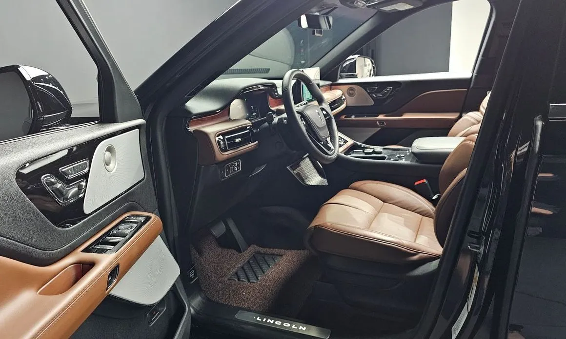Lincoln Aviator — фото 10