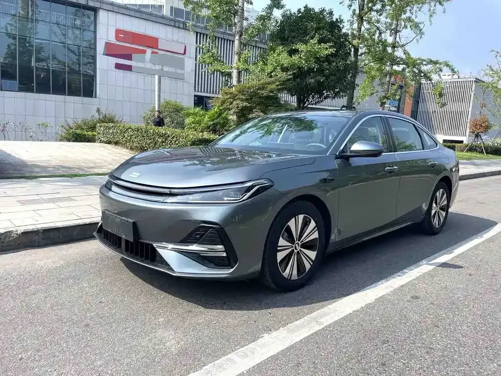 Geely 银河A7 EM