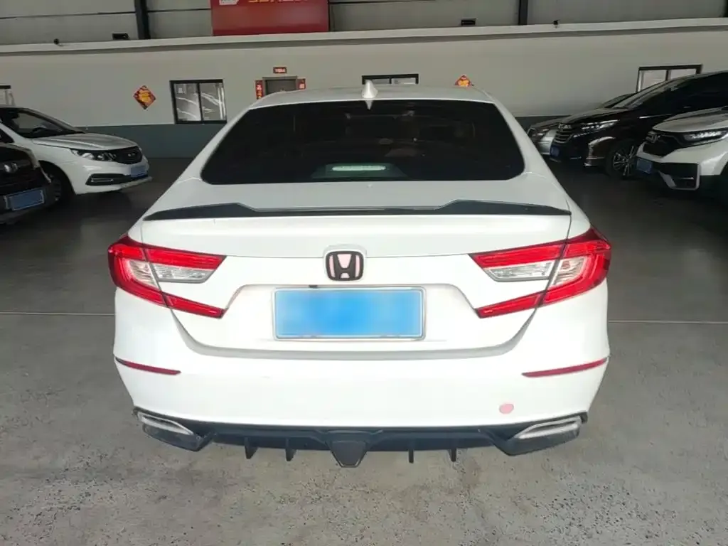 Honda Accord — фото 3