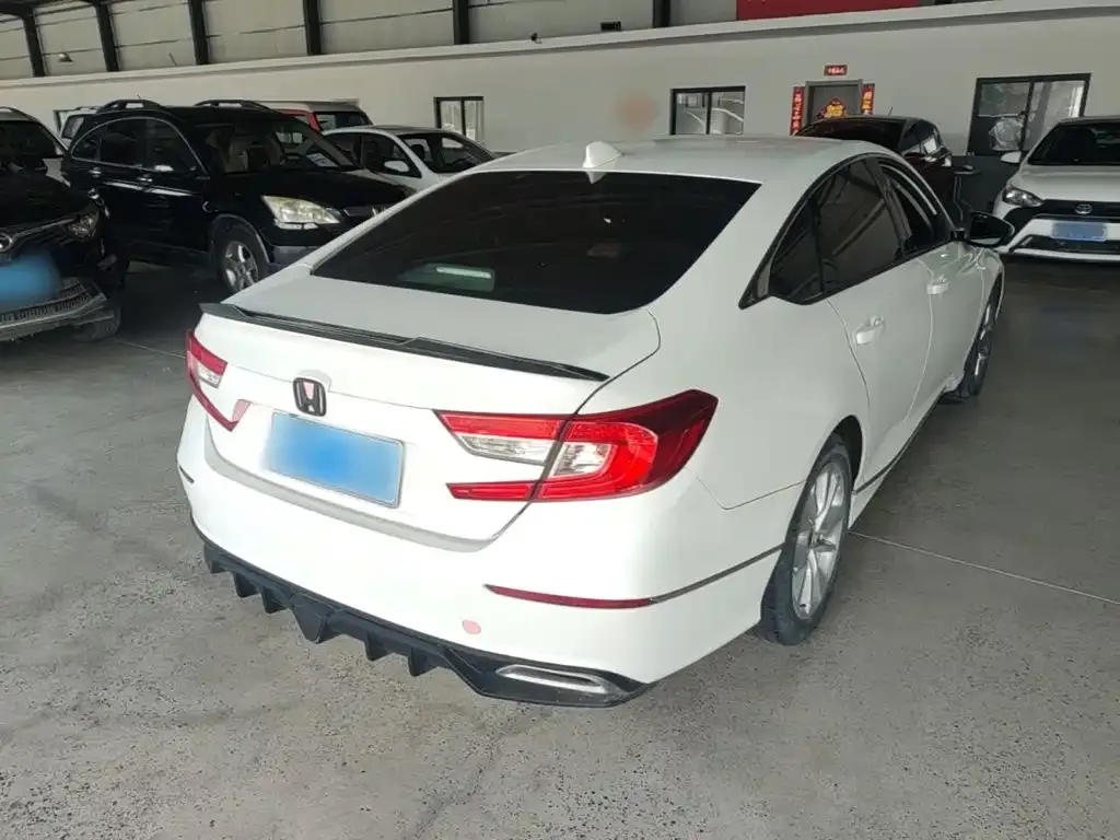 Honda Accord — фото 4