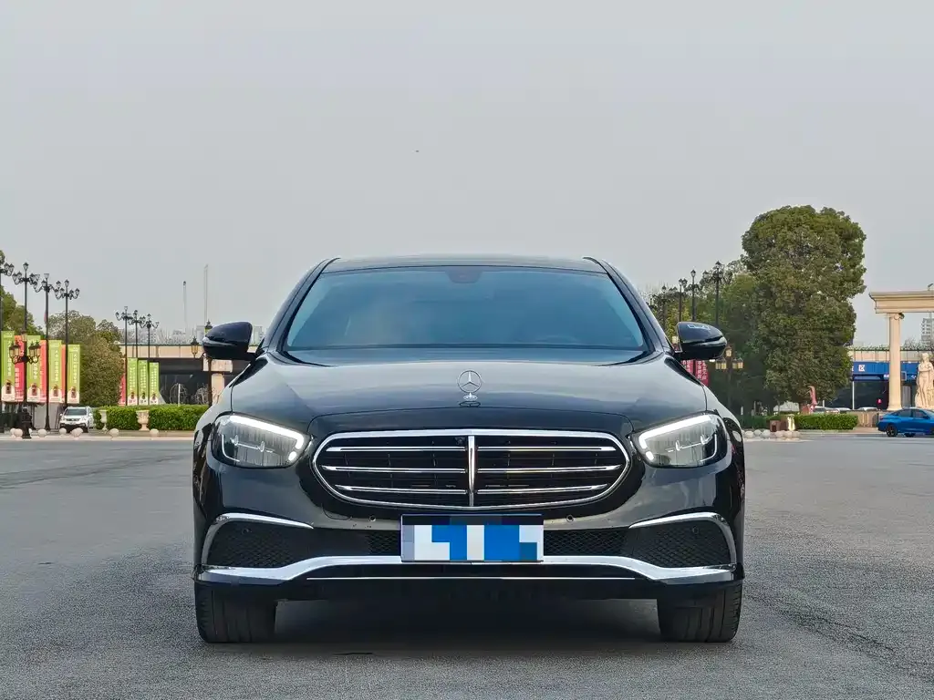 Mercedes-Benz E-Class — фото 5